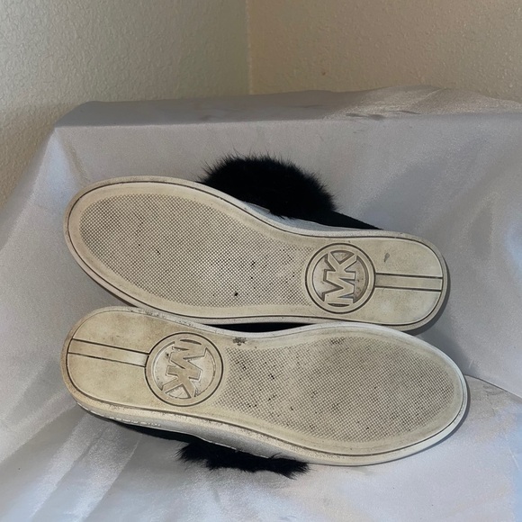 Michael Kors Black Leather & Rabbit Fur Sneakers. Size 6M GUC - Picture 8 of 8